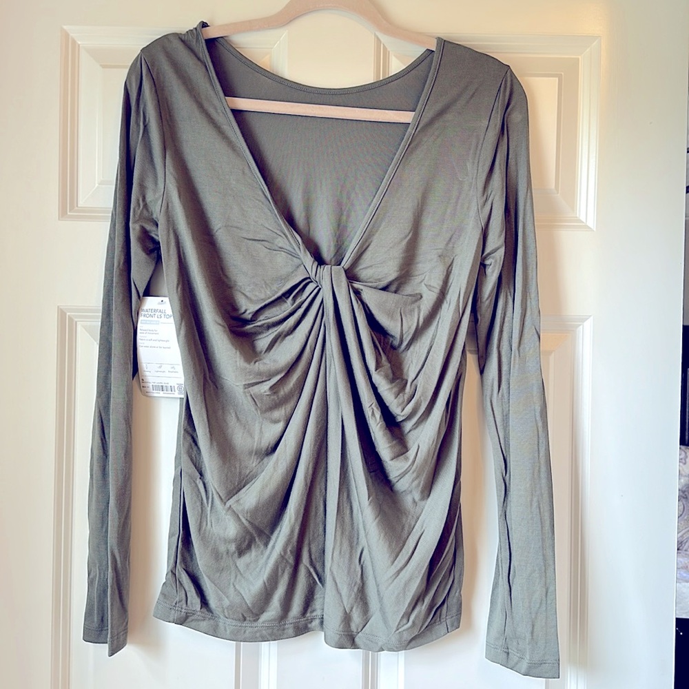 NWT Athleta Waterfall Top